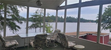 Enchanting waterfront property made up of 2 lots has location - photo 11