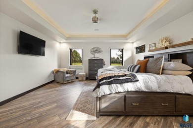Luxury Living on Red Rocks Golf Course Modern elegance meets - photo 20