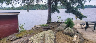Enchanting waterfront property made up of 2 lots has location - photo 21