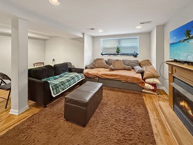 Exceptional opportunity to own a classic Chicago Greystone in - photo 22