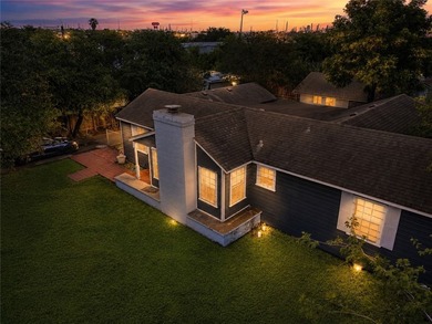 Charming One-of-a-Kind Home with Private Guest House - Over 1 - photo 28