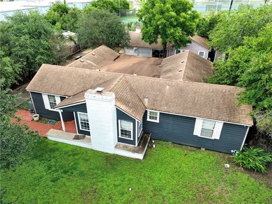 Charming One-of-a-Kind Home with Private Guest House - Over 1 - photo 29