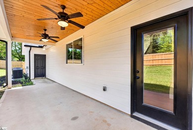 NO HOA - 3/4 ACRE FENCED LOT! Minutes from Lake Robinson, this - photo 36