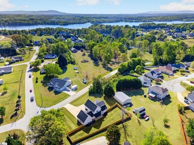 NO HOA - 3/4 ACRE FENCED LOT! Minutes from Lake Robinson, this - photo 44