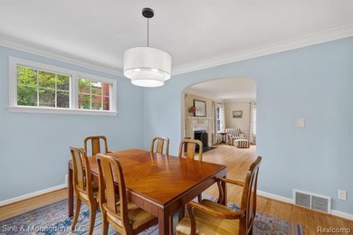 Discover the perfect blend of comfort, convenience, and walkable - photo 13