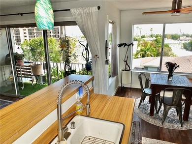 Views, Views, Views! Perched on the top floor of the prestigious - photo 17