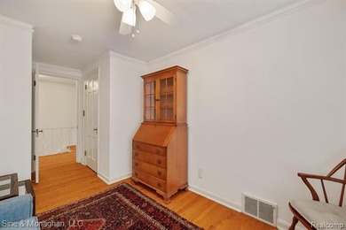 Discover the perfect blend of comfort, convenience, and walkable - photo 30