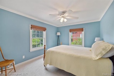 Discover the perfect blend of comfort, convenience, and walkable - photo 31