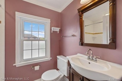 Discover the perfect blend of comfort, convenience, and walkable - photo 33