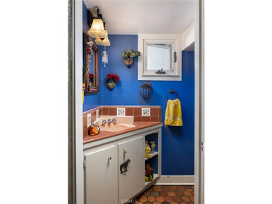 Exquisite Spanish Revival architecture and timeless character - photo 35