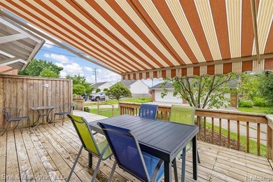 Discover the perfect blend of comfort, convenience, and walkable - photo 42