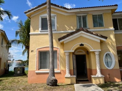 Lake Townhome/Townhouse For Sale in Homestead, Florida