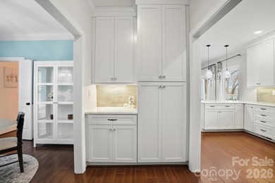 Escape the ordinary. Embrace the lake. This Charleston-inspired - photo 15