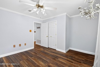Looking for a move in ready 3 bedroom home in Gulfport with room - photo 21
