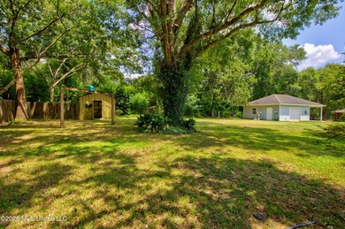 Looking for a move in ready 3 bedroom home in Gulfport with room - photo 32