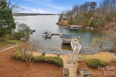 Escape the ordinary. Embrace the lake. This Charleston-inspired - photo 42