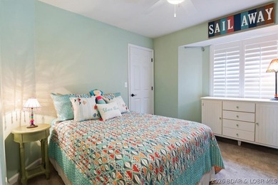Seller offering a $5,000 Credit toward living room furniture & - photo 20