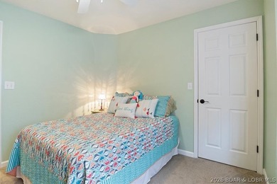 Seller offering a $5,000 Credit toward living room furniture & - photo 21