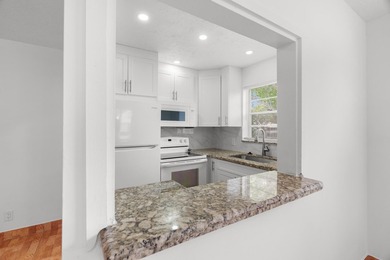 Live your Luxury in Sunny South Florida with this Rarely - photo 6