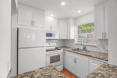 Live your Luxury in Sunny South Florida with this Rarely - photo 9