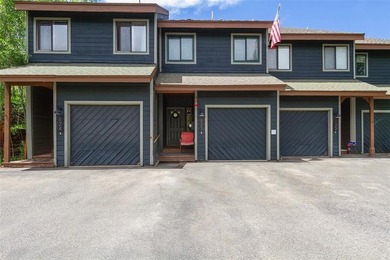 Welcome to mountain living at its finest in the highly desirable - photo 1
