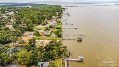 Discover one of Gulf Breeze's most coveted waterfront - photo 3