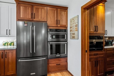 Unique Ski & Golf living. Location,Location, Location!! This 3 - photo 10