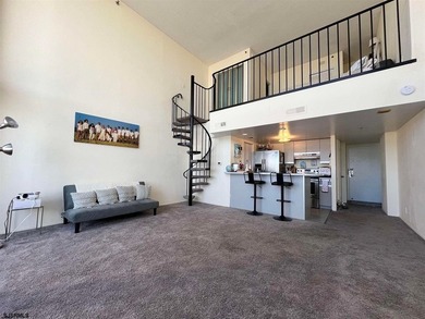 EXCEPTIONAL SOUTHSIDE PENTHOUSE OPPORTUNITY Experience elevated - photo 11