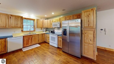 Welcome to your family's next chapter. This beloved waterfront - photo 11