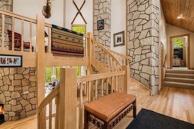 A rare ski-in/ski-out retreat tucked against National Forest - photo 7
