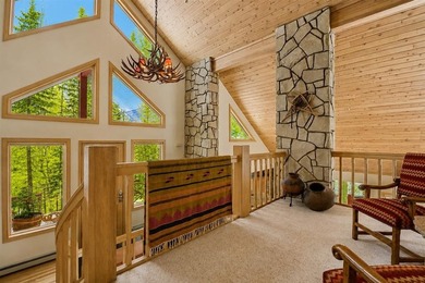 A rare ski-in/ski-out retreat tucked against National Forest - photo 8
