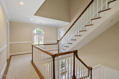 Elegance and modern luxury converge in this exceptional Harold - photo 32