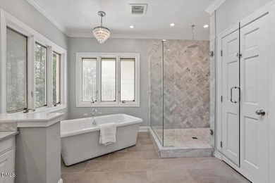 Elegance and modern luxury converge in this exceptional Harold - photo 39