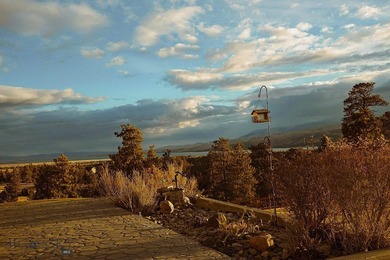There are plenty of luxury homes. There are very few places - photo 42