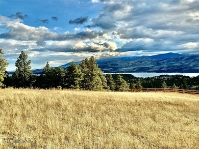There are plenty of luxury homes. There are very few places - photo 46