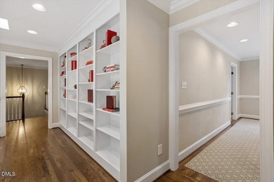 Elegance and modern luxury converge in this exceptional Harold - photo 49