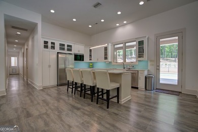 Welcome to your own private paradise! Tucked away on 25 - photo 9
