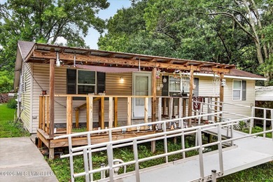 Welcome to 16080 Crestview Drive in Gulfport! Conveniently - photo 11