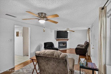 Welcome to 16080 Crestview Drive in Gulfport! Conveniently - photo 16