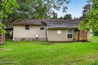 Welcome to 16080 Crestview Drive in Gulfport! Conveniently - photo 42