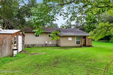 Welcome to 16080 Crestview Drive in Gulfport! Conveniently - photo 43