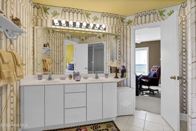 Iconic Wrightsville Beach home on sunset lagoon with private - photo 36