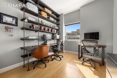 This striking Astoria 2-bedroom apartment with a large balcony - photo 8
