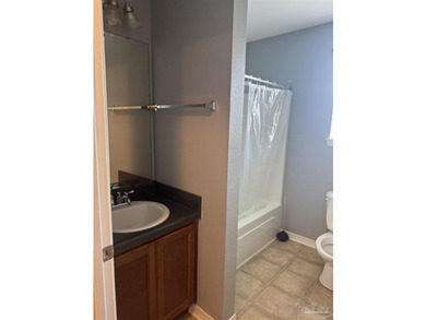Beautiful 4 bedroom/3 bath home in Tanglewood Oaks....Welcome - photo 8
