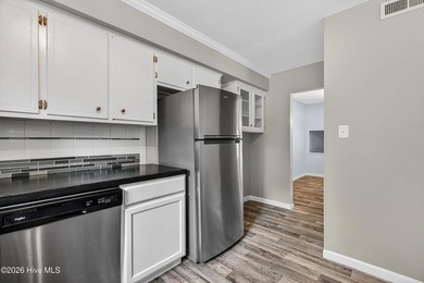 Welcome to 97 Quarterdeck, a charming, well maintained townhome - photo 11
