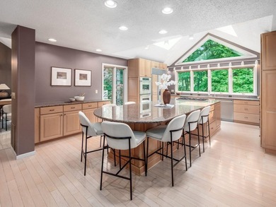 A rare opportunity to own one of Muirfield Village's most - photo 13