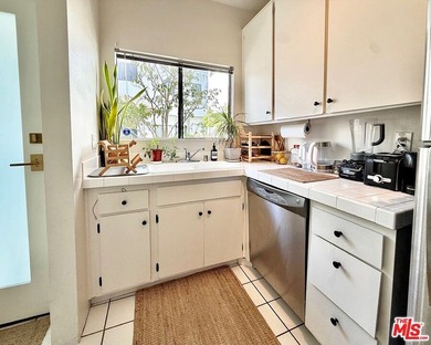 Experience the best of coastal living in Venice Beach. This - photo 15