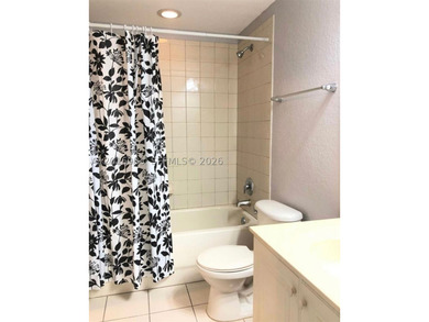 Nice condo with 2 beds/2 baths located in the gated community of - photo 15