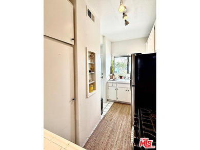 Experience the best of coastal living in Venice Beach. This - photo 21
