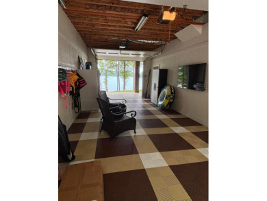 Sunny Lane, a peaceful lakefront retreat on one of Smith Lake's - photo 45